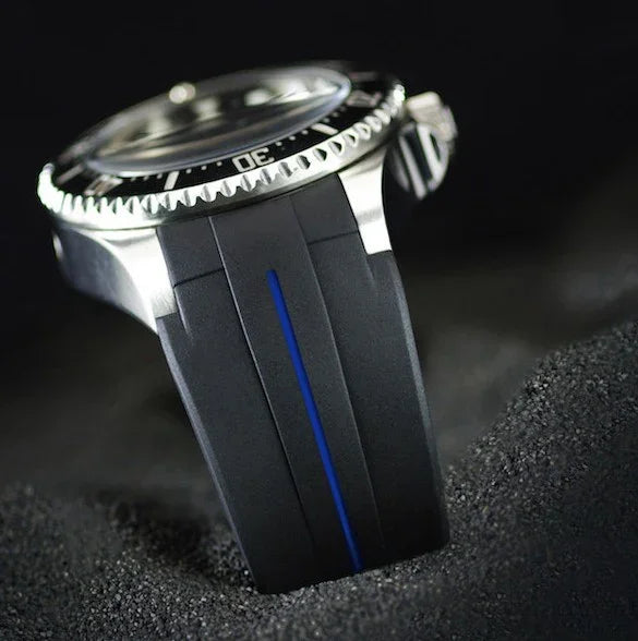 RubberB M107Black/Blue with buckle Strap - detail