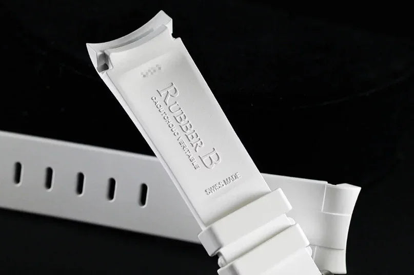 RubberB M113 White with buckle Strap - detail